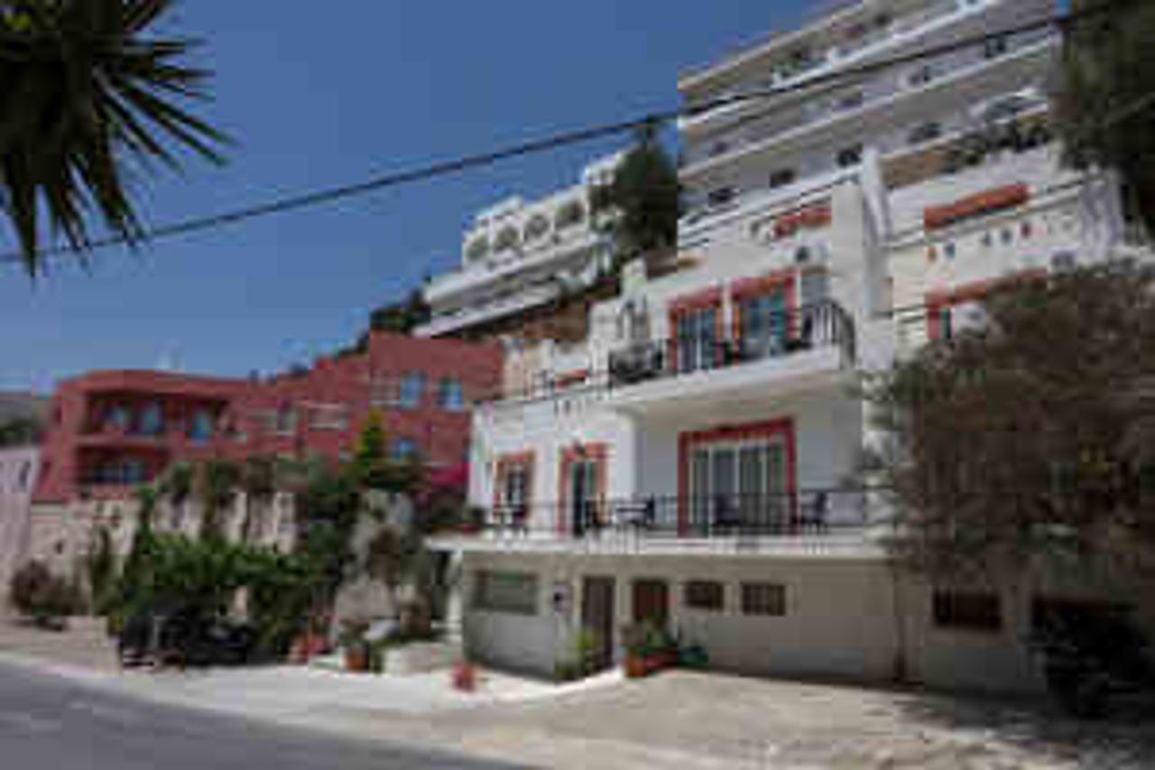 איה גליני Petra Hotel מראה חיצוני תמונה